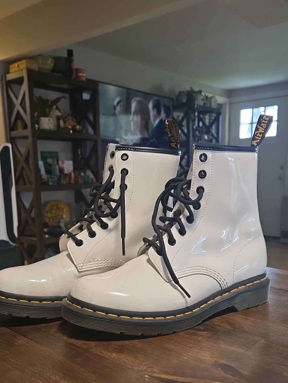 Doc Martens Ladies 11821 Patent Leather AirWair With Classic Yellow Stitching S8